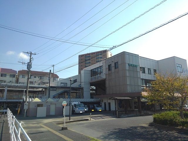 近くのJR東福間駅まで1,100m（徒歩14分）