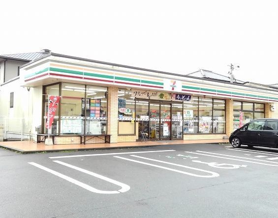 近くのコンビニまで120m（徒歩2分）