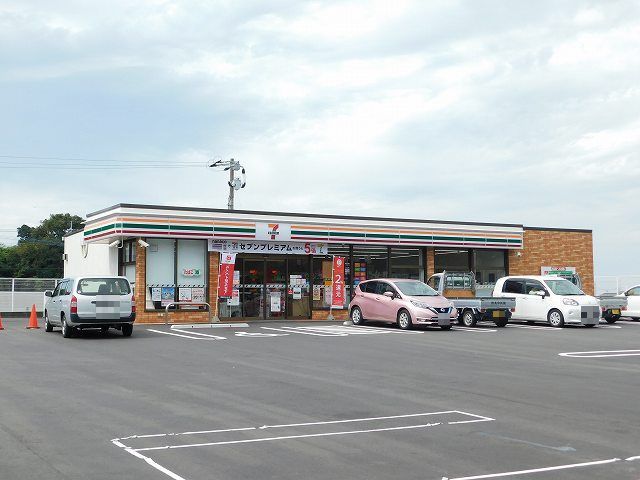 近くのセブンイレブン宇美小学校前店まで550m（徒歩7分）