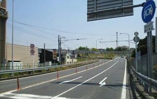 近くの南本宿インターまで750m（徒歩10分）