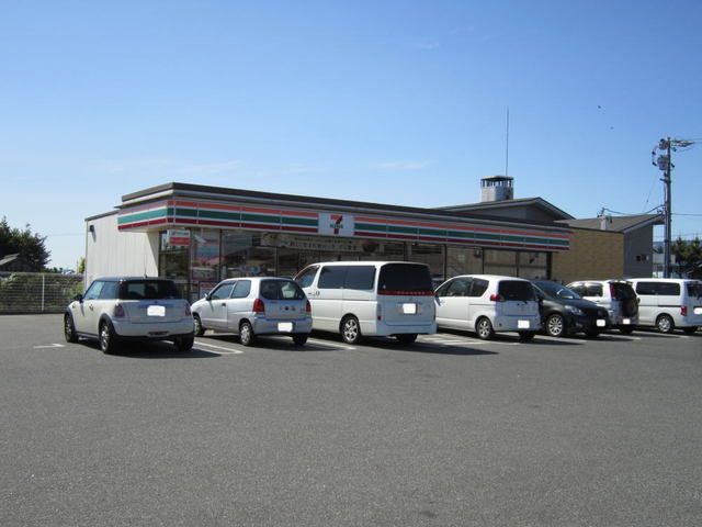 近くのコンビニまで2,000m（徒歩25分）