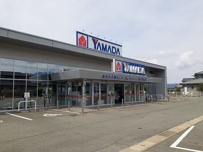 近くの施設まで400m（徒歩5分）