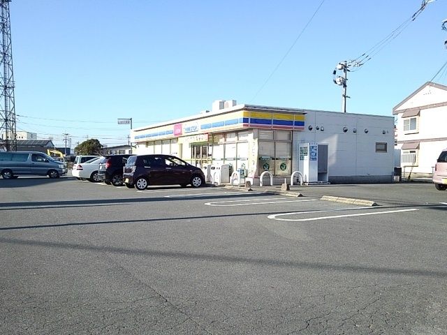 近くのコンビニまで160m（徒歩2分）