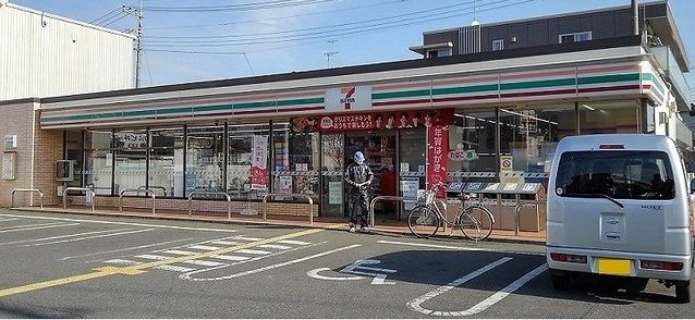 近くのセブン さいたま東大宮7丁目店まで500m（徒歩7分）