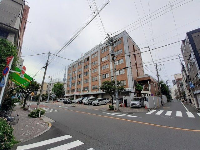 近くの浅草警察署まで340m（徒歩5分）