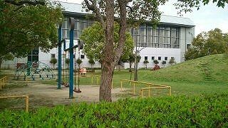 近くの大利根運動公園まで1,800m（徒歩23分）