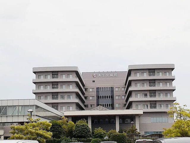近くの病院まで1,100m（徒歩14分）