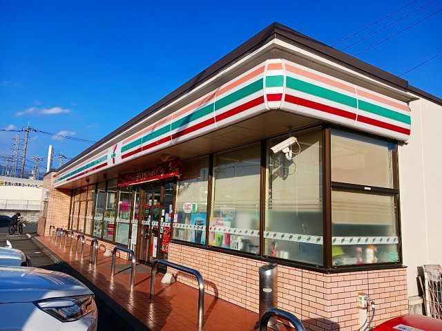 近くのセブンイレブン 富士市一色店まで600m(徒歩8分)