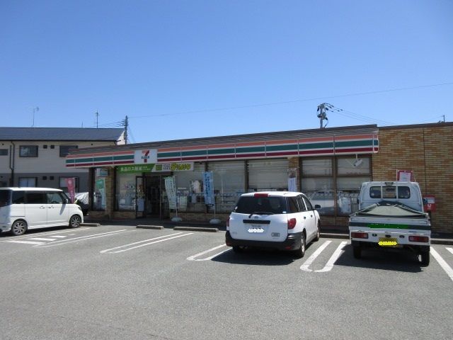 近くのセブンイレブンまで510m（徒歩7分）