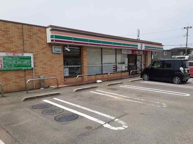 近くのセブンイレブン紀の川下井阪店様まで624m（徒歩8分）