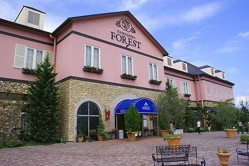 近くの花園フォレストまで1,800m(徒歩23分)