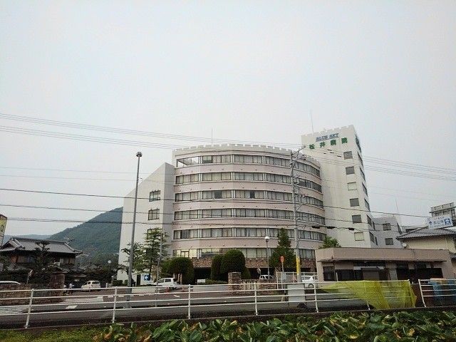 近くの松井病院まで2,600m(徒歩33分)