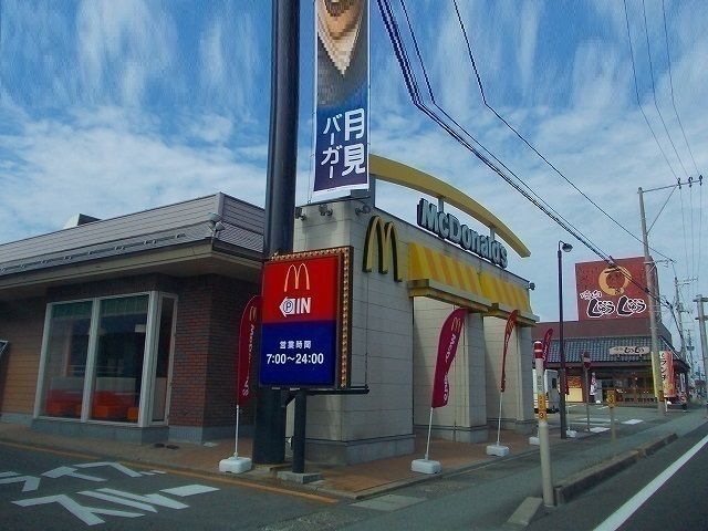 近くのマクドナルド　仁井田店まで450m（徒歩6分）