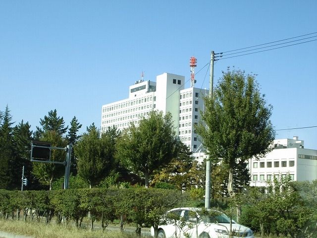 近くの山形県庁まで1,200m（徒歩15分）