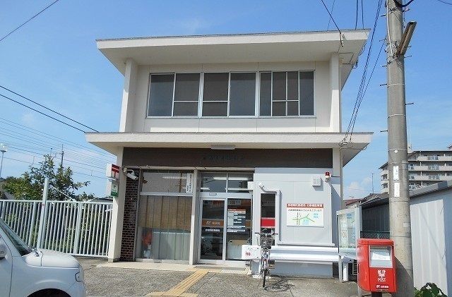 近くの彦根岡町郵便局様まで300m(徒歩4分)