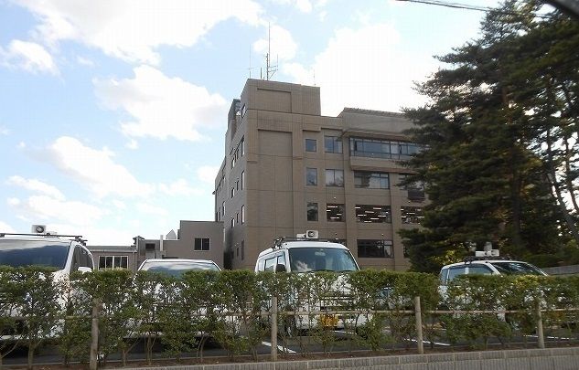 近くの役所まで1,700m（徒歩22分）