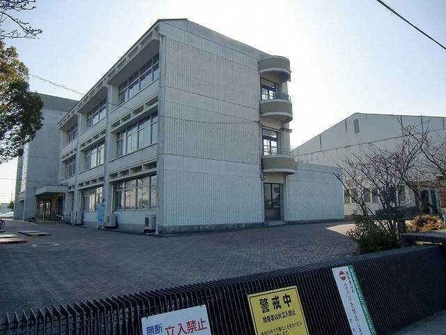 近くの大宝西小学校まで950m（徒歩12分）