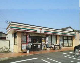近くのセブンイレブンまで750m（徒歩10分）