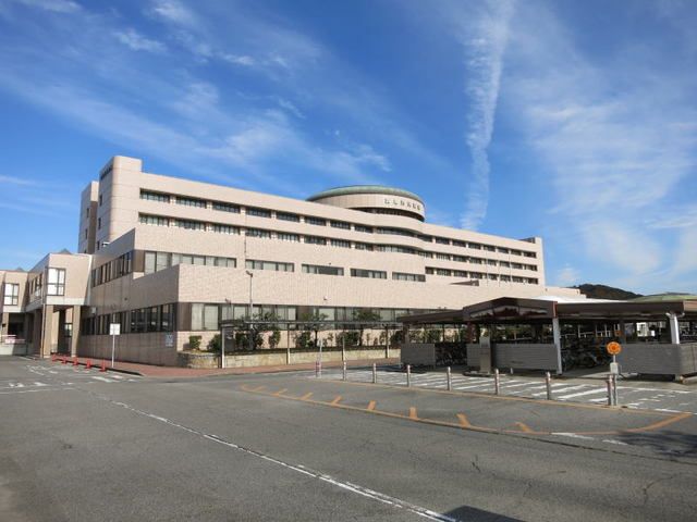 近くの西尾市民病院まで600m(徒歩8分)