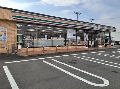 近くのセブンイレブン羽島ハナミズキ街まで140m（徒歩2分）
