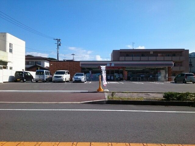 近くのセブンイレブンまで440m（徒歩6分）