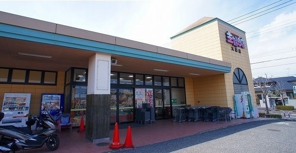 近くの主婦の店まで2,000m（徒歩25分）