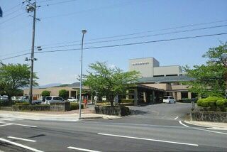 近くの亀山市立医療センタまで2,000m（徒歩25分）