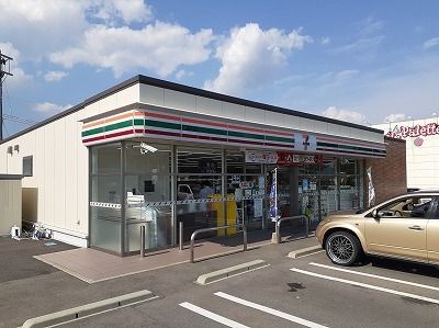 近くのコンビニまで1,300m（徒歩17分）