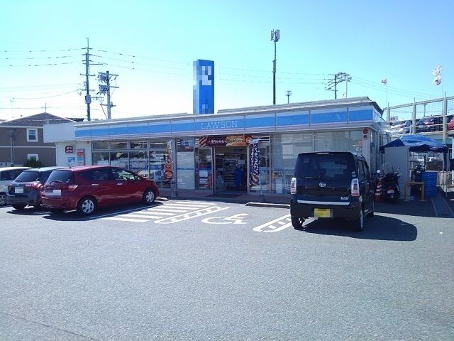 近くのローソン久留米東合川六丁目店まで320m（徒歩4分）