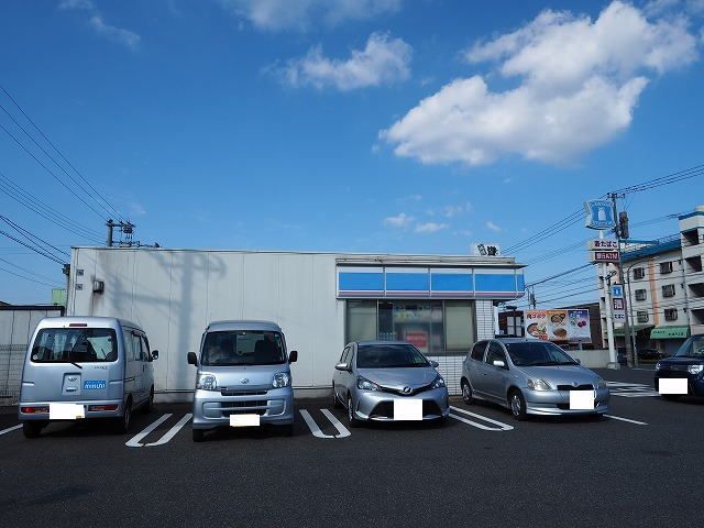 近くのローソンまで450m(徒歩6分)