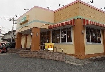近くのサイゼリヤまで1,200m(徒歩15分)