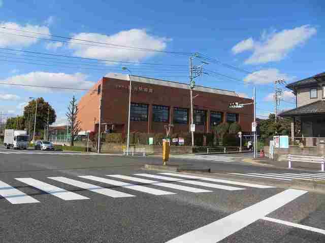 近くの総合体育館まで900m(徒歩12分)