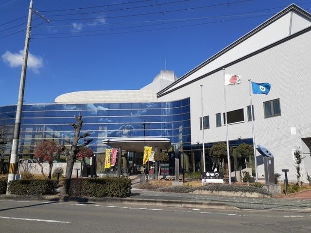 近くのふれあい交流館ゆうホールまで1,100m（徒歩14分）