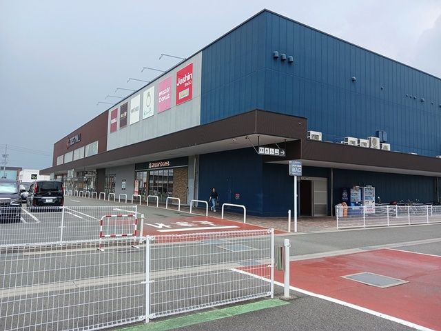 近くのCROSS MALLまで396m(徒歩5分)
