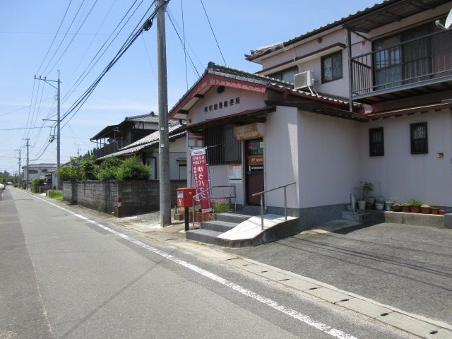 近くの郵便局まで800m（徒歩10分）