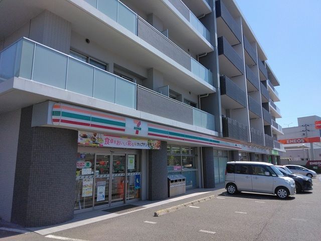 近くのセブンイレブン泉中央4丁目店まで350m(徒歩5分)