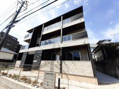 ノイエテルノBの外観画像