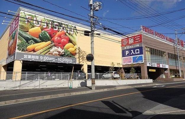 近くの藤三 温品店まで5,000m(徒歩63分)