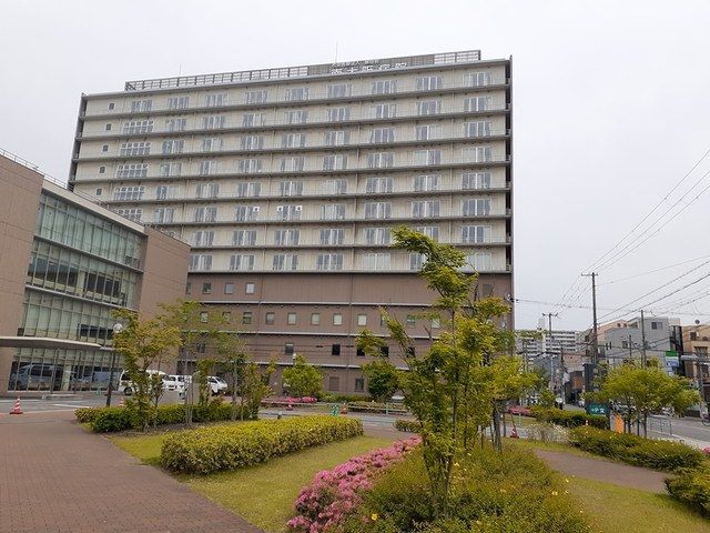 近くの南大阪病院まで352m（徒歩5分）