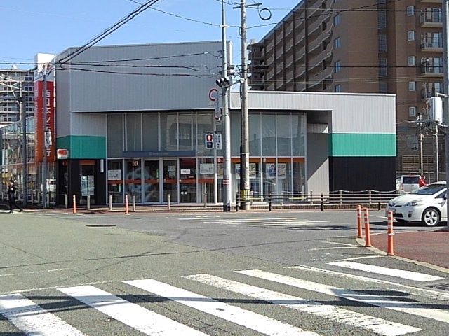 近くの西日本シティ銀行小郡支店まで180m（徒歩3分）