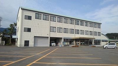 近くの役所まで1,900m（徒歩24分）