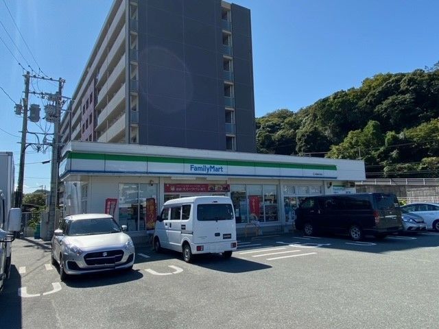 近くのコンビニまで500m（徒歩7分）