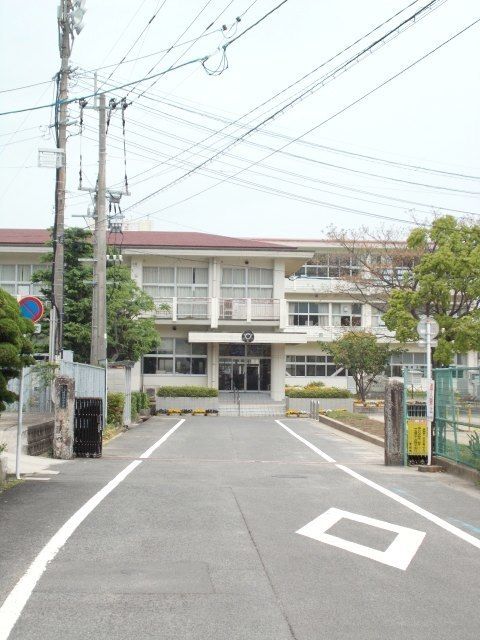 近くの時津北小学校まで730m(徒歩10分)