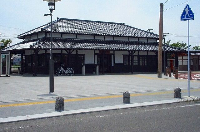 近くの小城駅まで1,830m(徒歩23分)