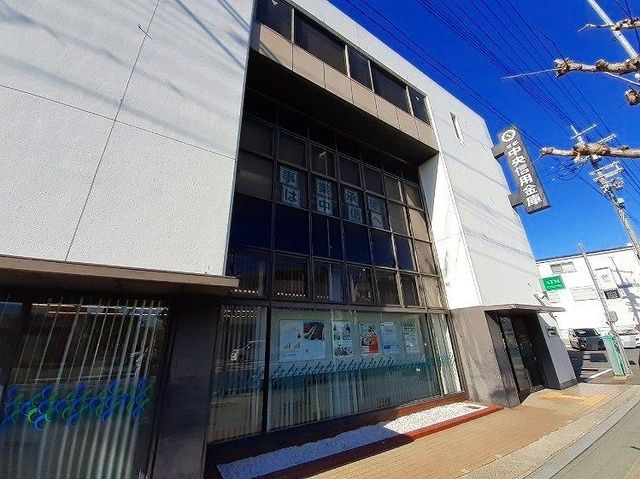 近くの銀行まで1,100m（徒歩14分）