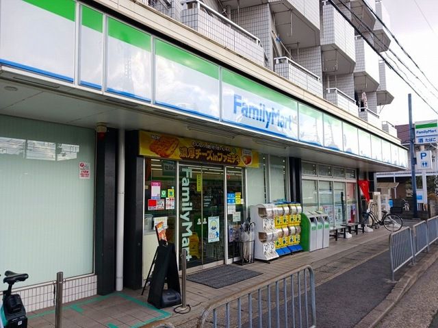 近くのコンビニまで650m（徒歩9分）