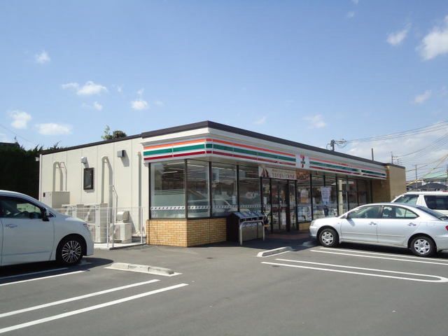 近くのセブン-イレブン 岡崎北野町店まで1,100m（徒歩14分）