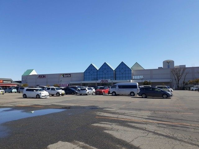 近くのイオン酒田南店まで1,200m（徒歩15分）