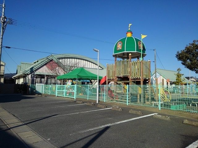 近くの丸の内こども園まで320m(徒歩4分)
