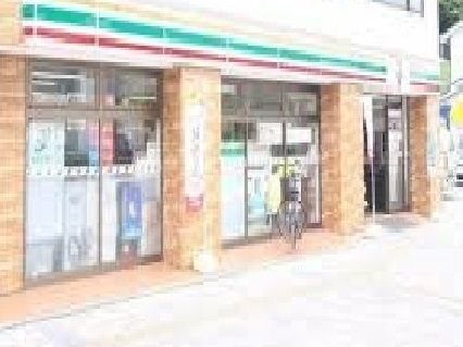 近くの広島大芝水門東店まで350m（徒歩5分）